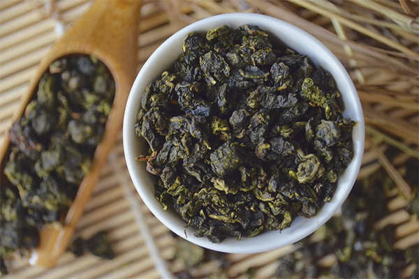 Ползите и вредите от млякото oolong чай